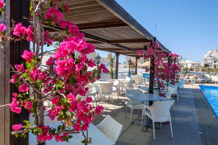 Larnaka marathon - hotel next to Europe square 